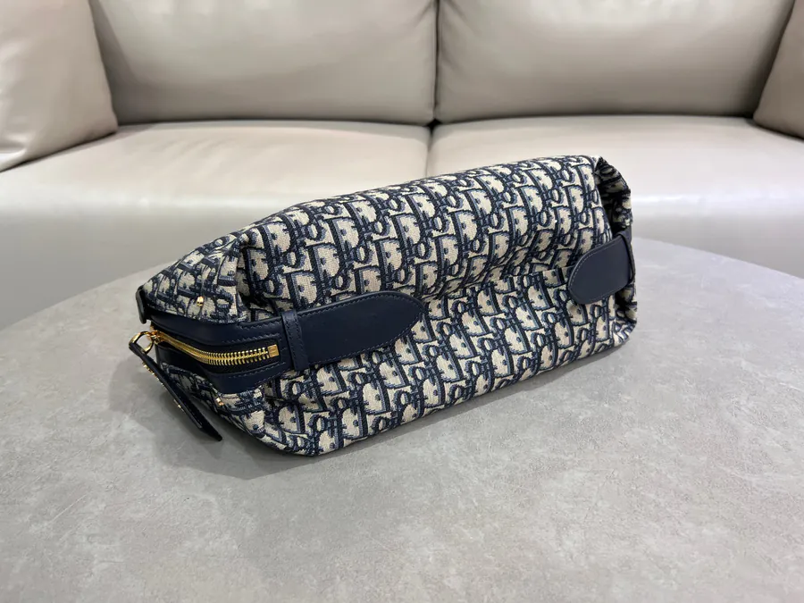 D Journey Handbag in Grained Calfskin