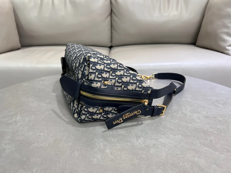 D Journey Handbag in Grained Calfskin