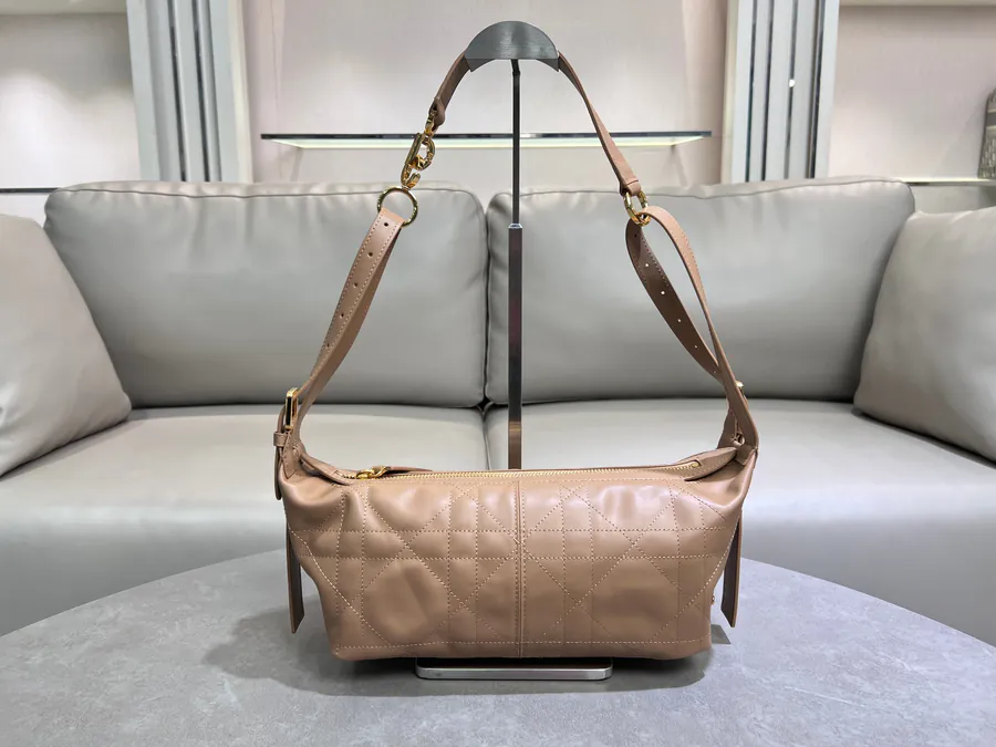 D Journey Handbag P850