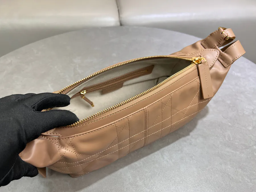D Journey Handbag P850
