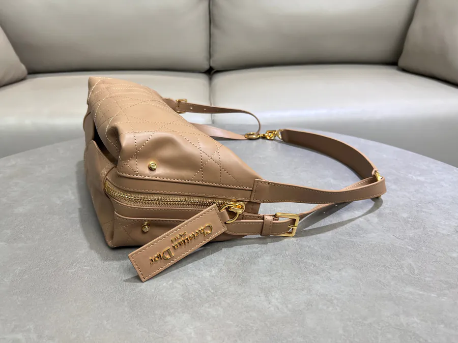 D Journey Handbag P850
