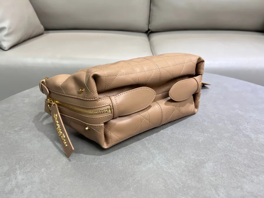 D Journey Handbag P850