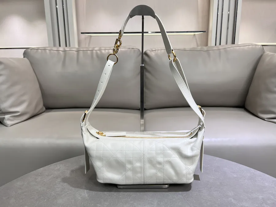 D Journey Handbag in Grained Calfskin