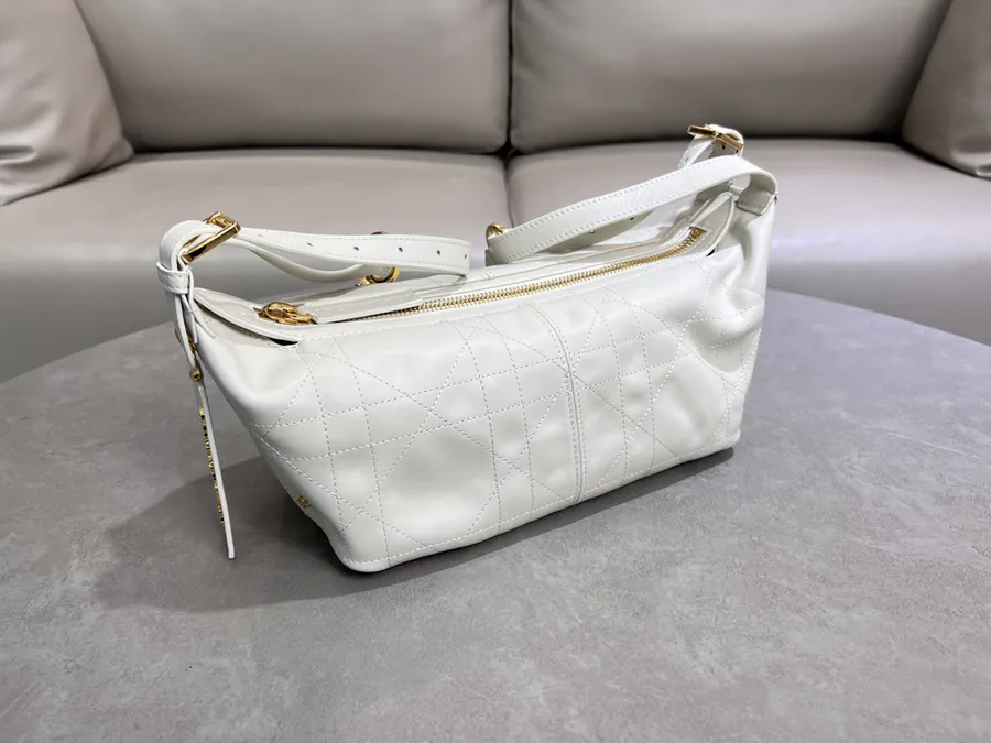 D Journey Handbag in Grained Calfskin