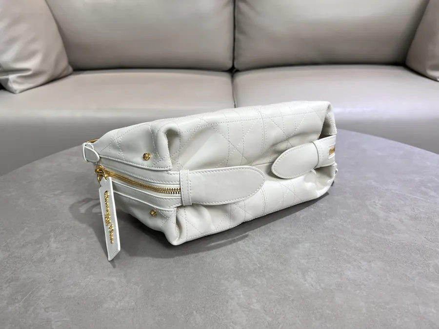 D Journey Handbag in Grained Calfskin