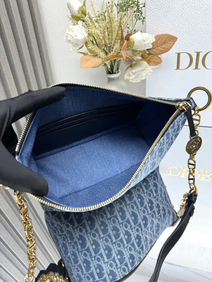 Star Hobo Chain Bag Blue Oblique Print