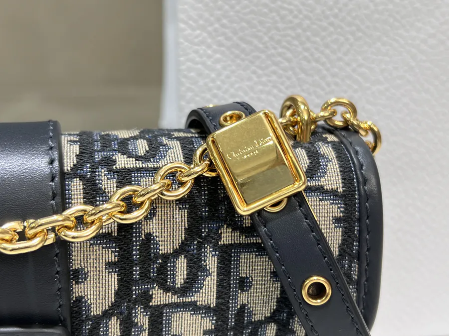 30 Montaigne Chain Clutch Mini Size