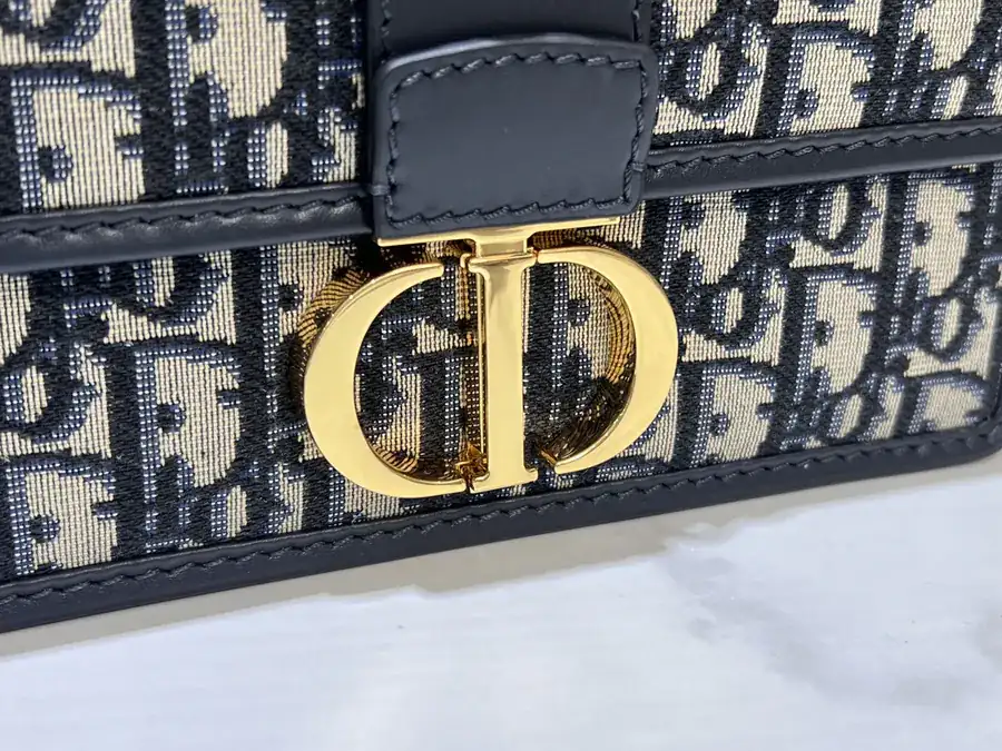 30 Montaigne Chain Clutch Mini Size