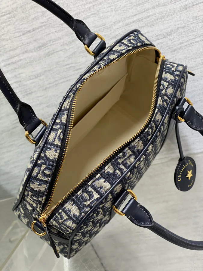 D Vibe Bowling Bag Large, Sporty and Minimalist Design