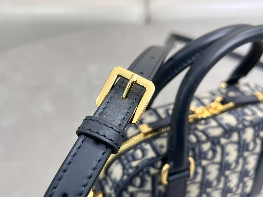 D Vibe East West Mini Tote 2025 Spring/Summer Collection