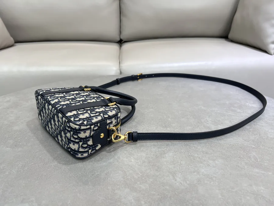 D Vibe East West Mini Tote 2025 Spring/Summer Collection