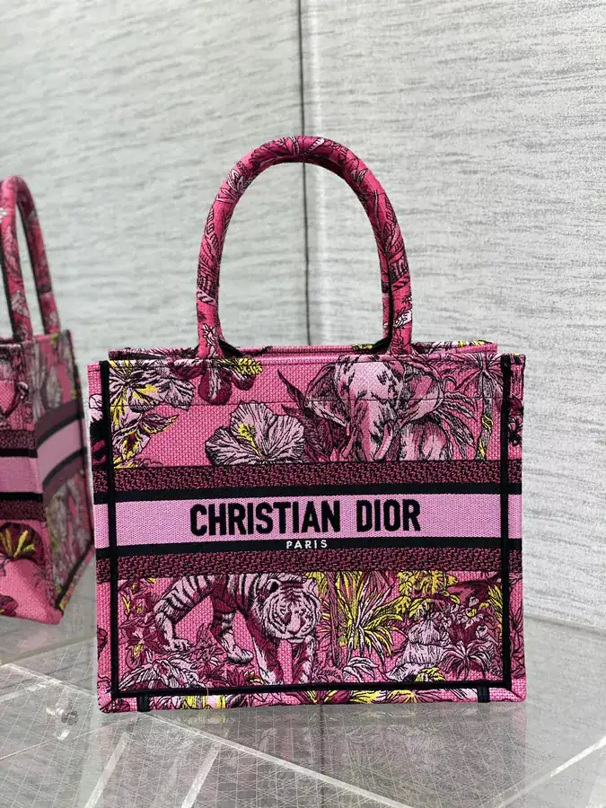 P500 Rose Red Elephant Tote