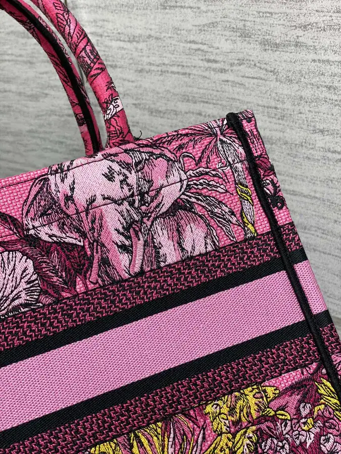 P500 Rose Red Elephant Tote
