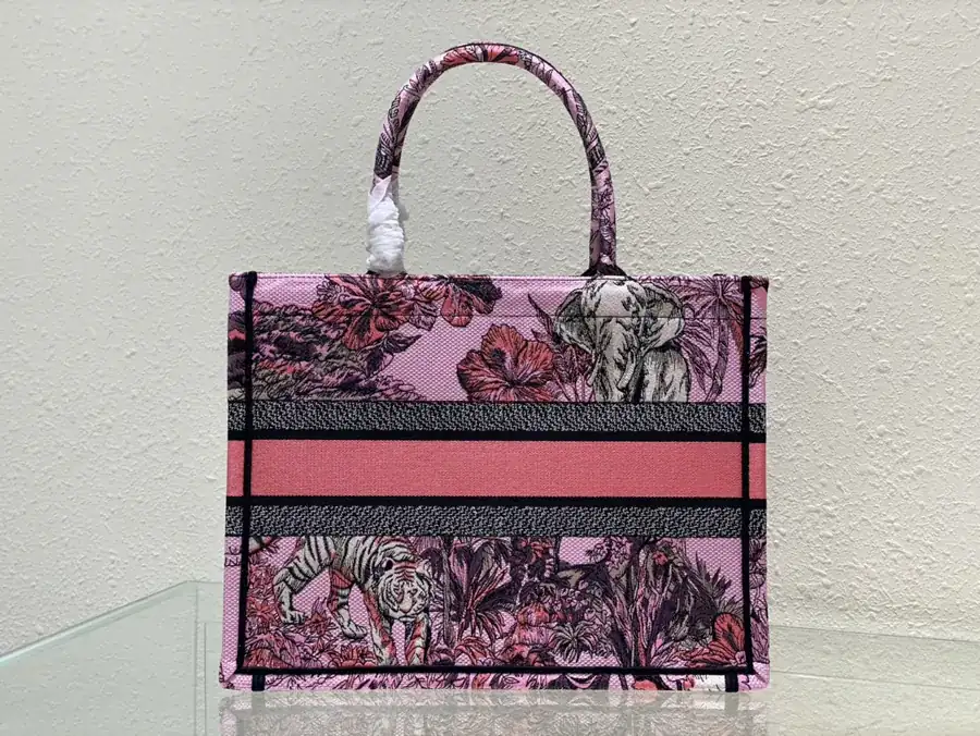P550 Pink Elephant Book Tote