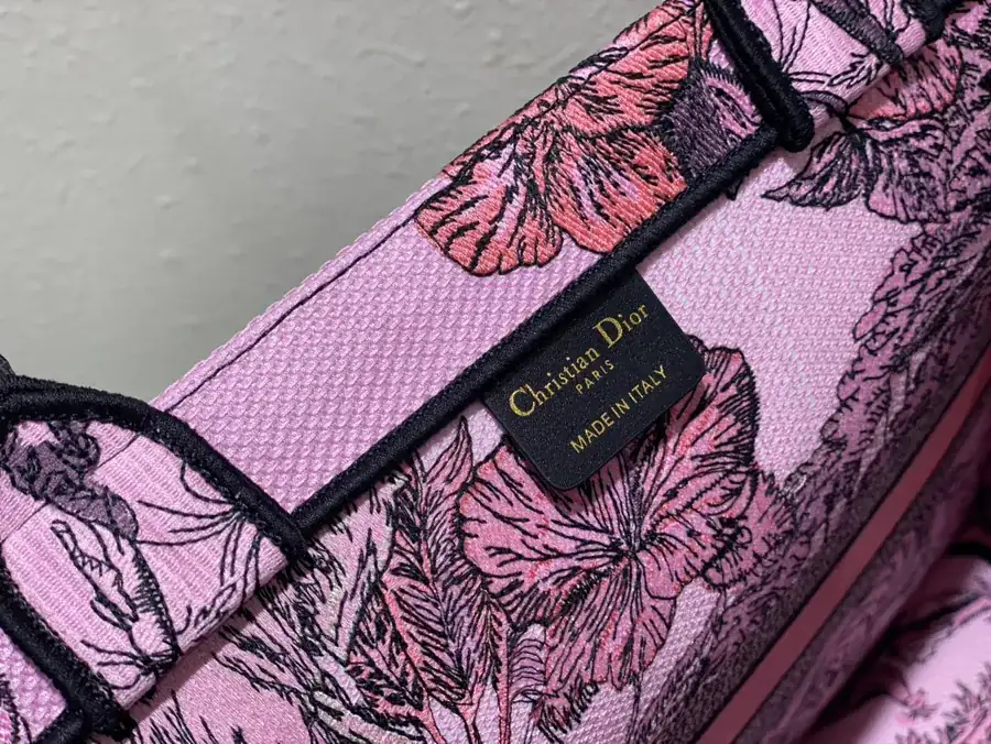 P600 Pink Elephant Book Tote