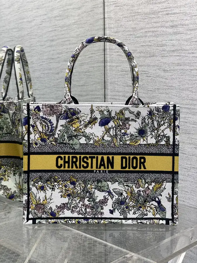 P500 Medium Tote Autumn Winter Collection