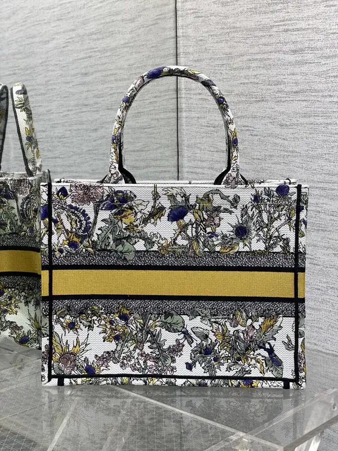P500 Medium Tote Autumn Winter Collection