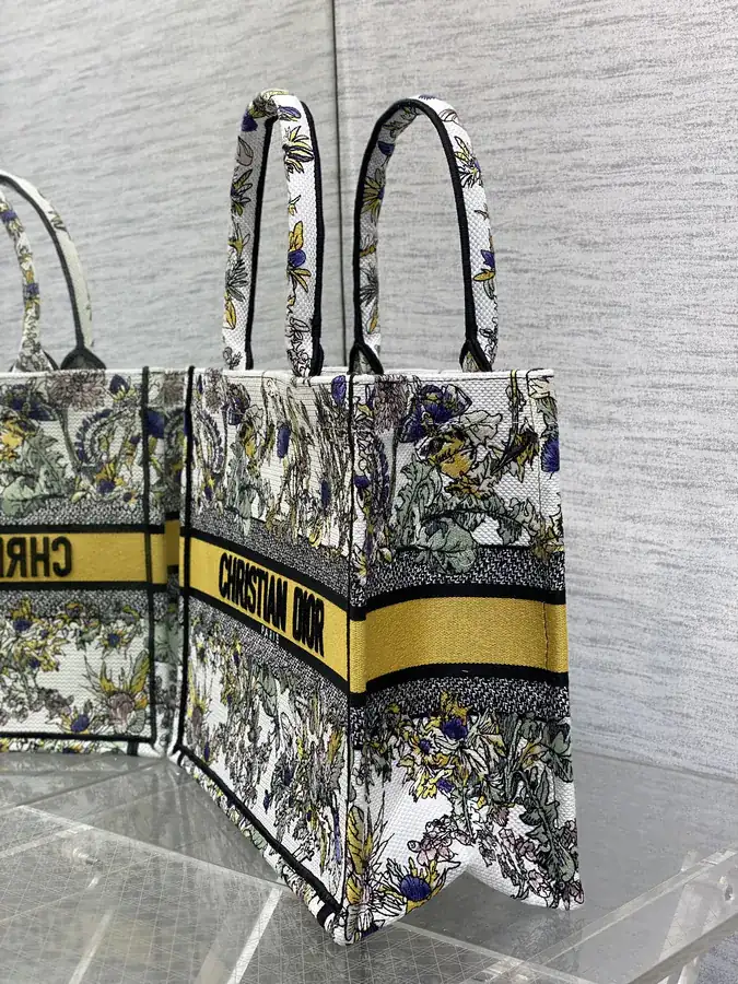P500 Medium Tote Autumn Winter Collection