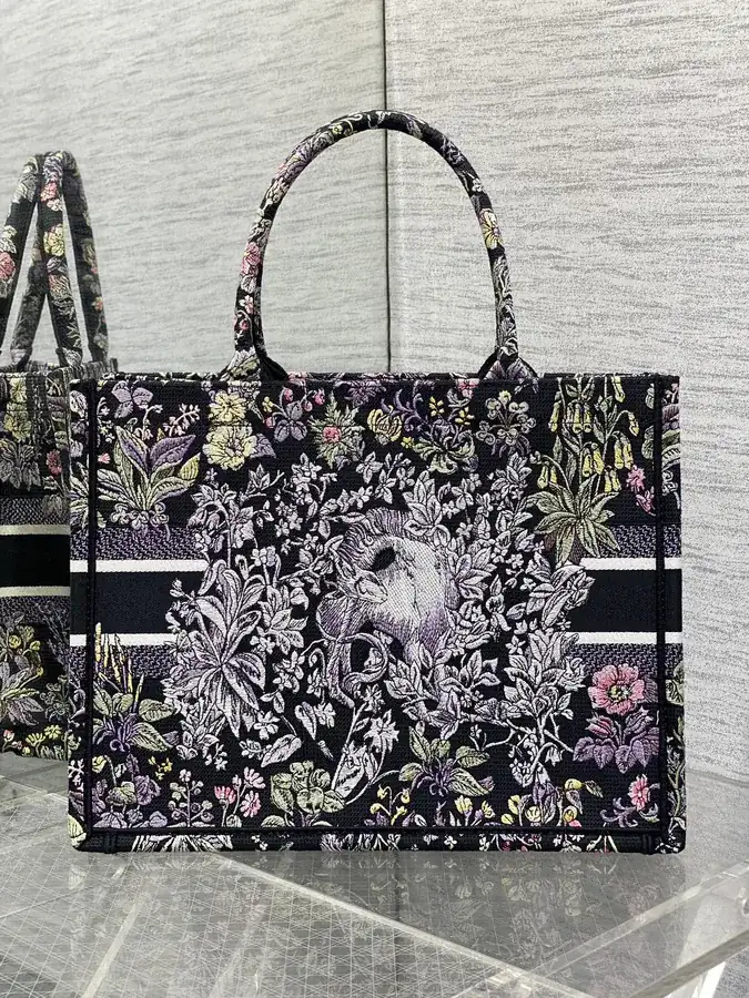 P500 Medium Tote Autumn Winter Collection