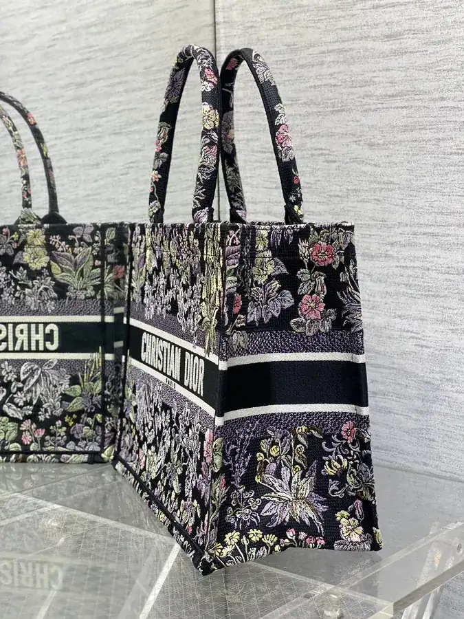 P500 Medium Tote Autumn Winter Collection