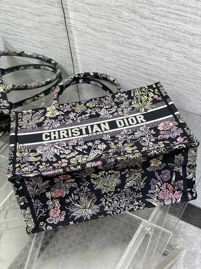 P500 Medium Tote Autumn Winter Collection