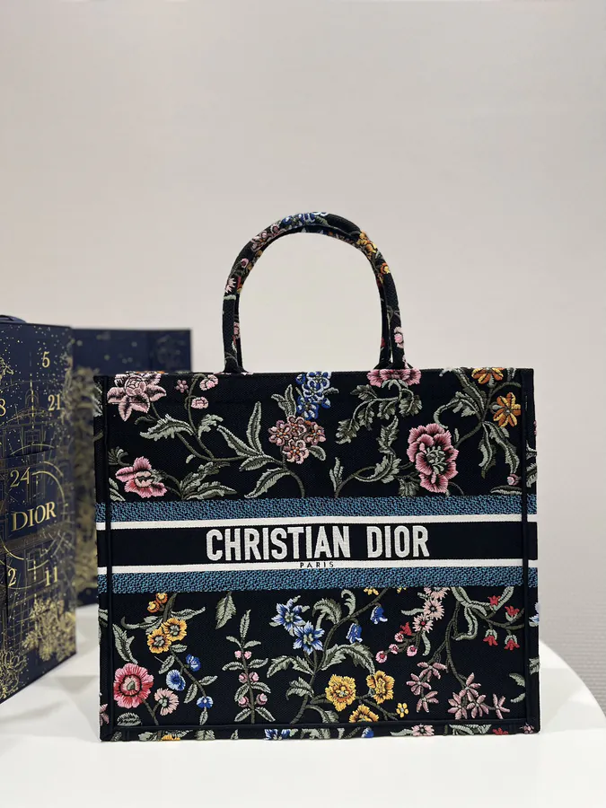 P600 Large Tote Autumn Winter Collection