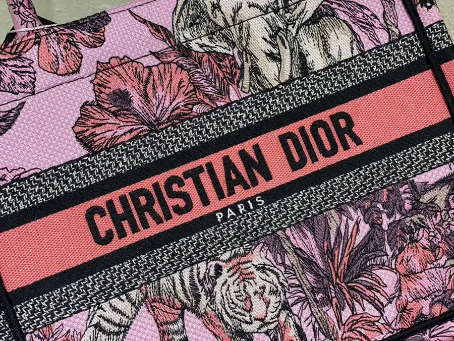 P500 Pink Elephant Shopping Bag