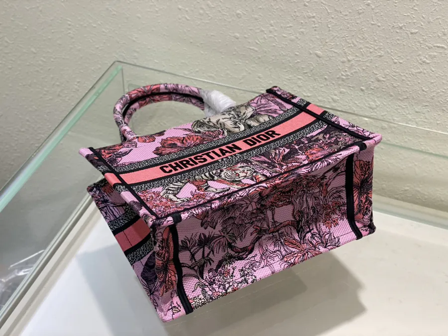 P500 Pink Elephant Shopping Bag