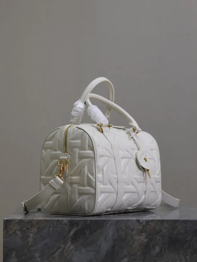 Groove 25 Handbag Large White Embossed Chevron