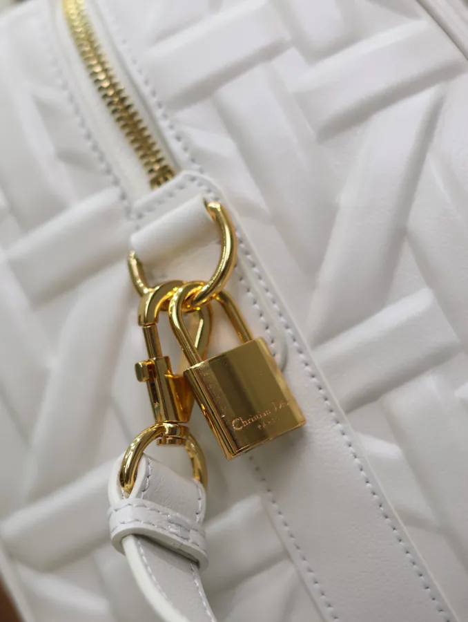 Groove 25 Handbag Large White Embossed Chevron