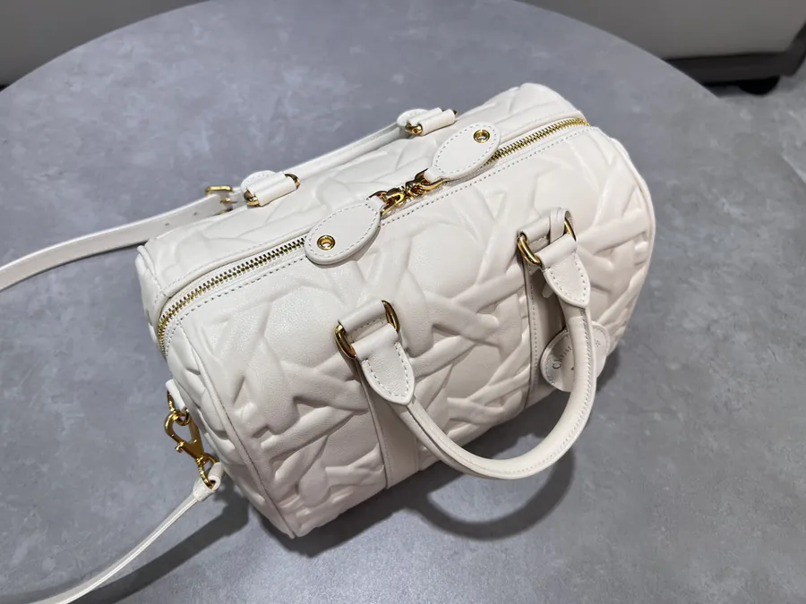 P700 Groove 25 Handbag Large Apricot Embossed Chevron