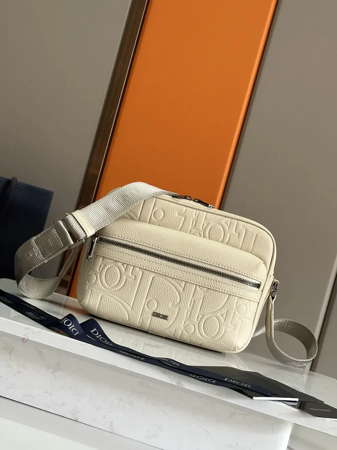 Rider 2.0 Zip Messenger Bag Autumn 2024 Men's Collection