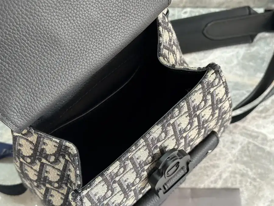 Christian Dior Saddle Shoulder Bag in Grained Calfskin