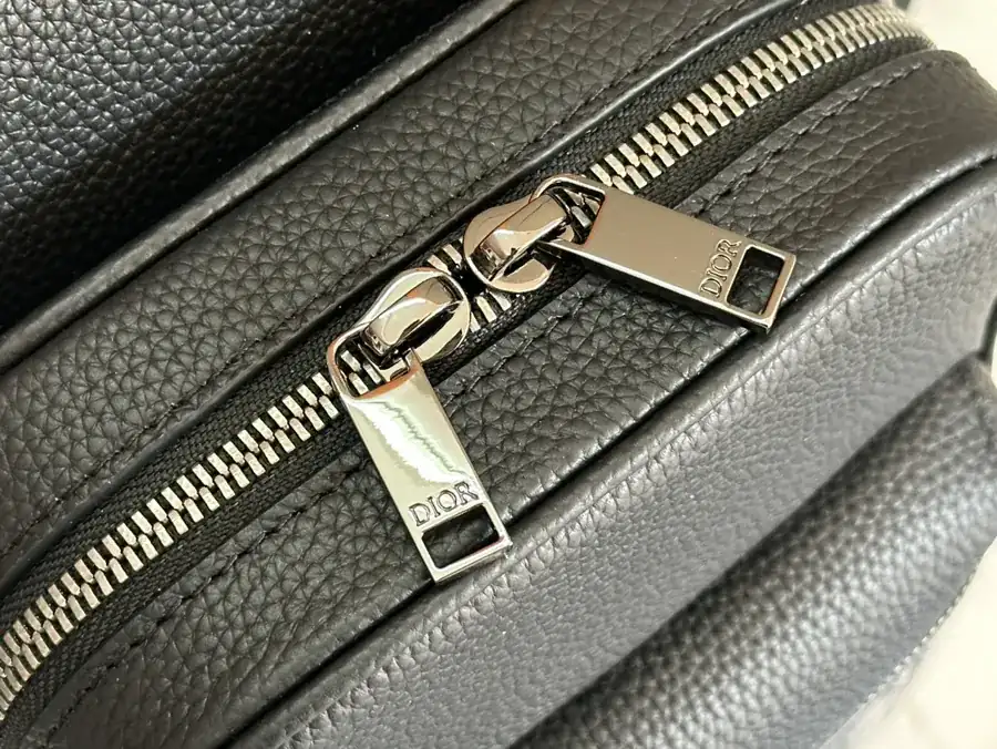 Rider 2.0 Crossbody Bag Modern and Practical