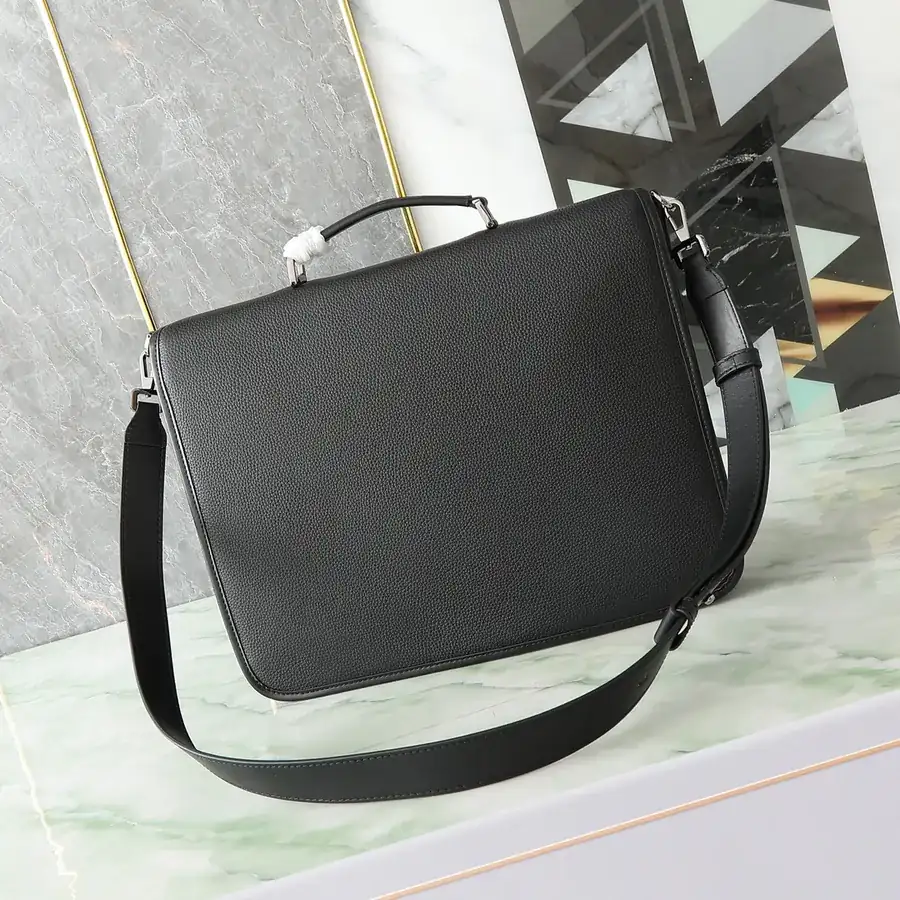 Gallop Detachable Adjustable Strap Aluminum Clasp Grained Calfskin Briefcase