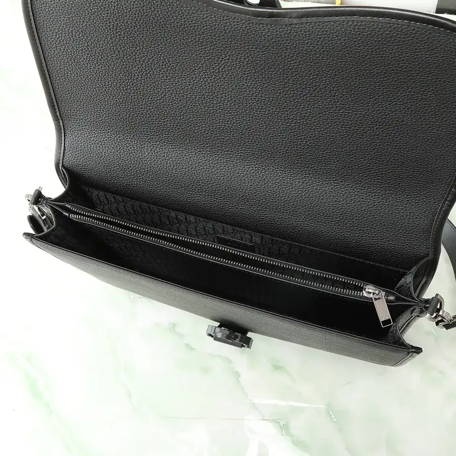 Gallop Detachable Adjustable Strap Aluminum Clasp Grained Calfskin Briefcase