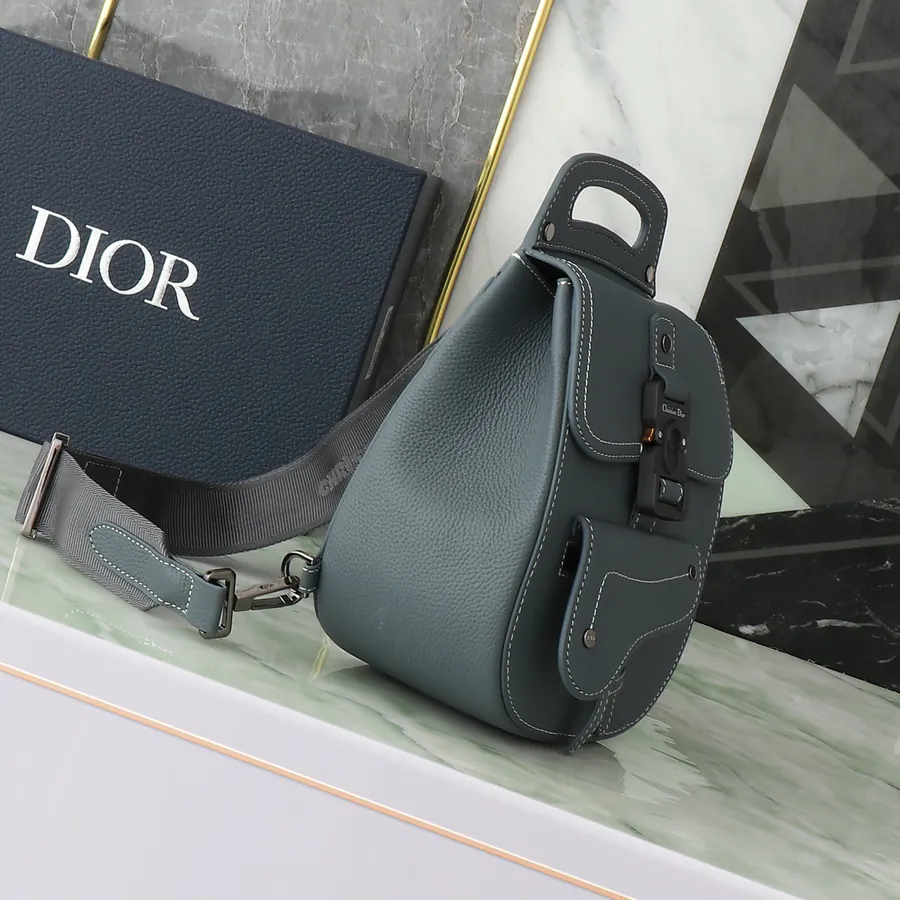 Gallop Shoulder Bag in Grained Calfskin