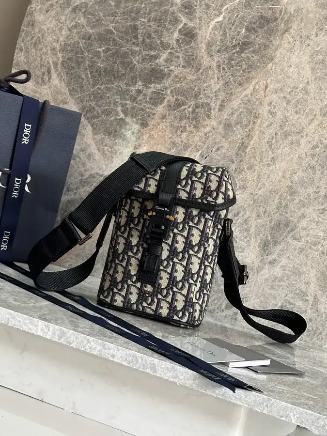 Hit The Road Messenger Bag Mini Size, Modern Style