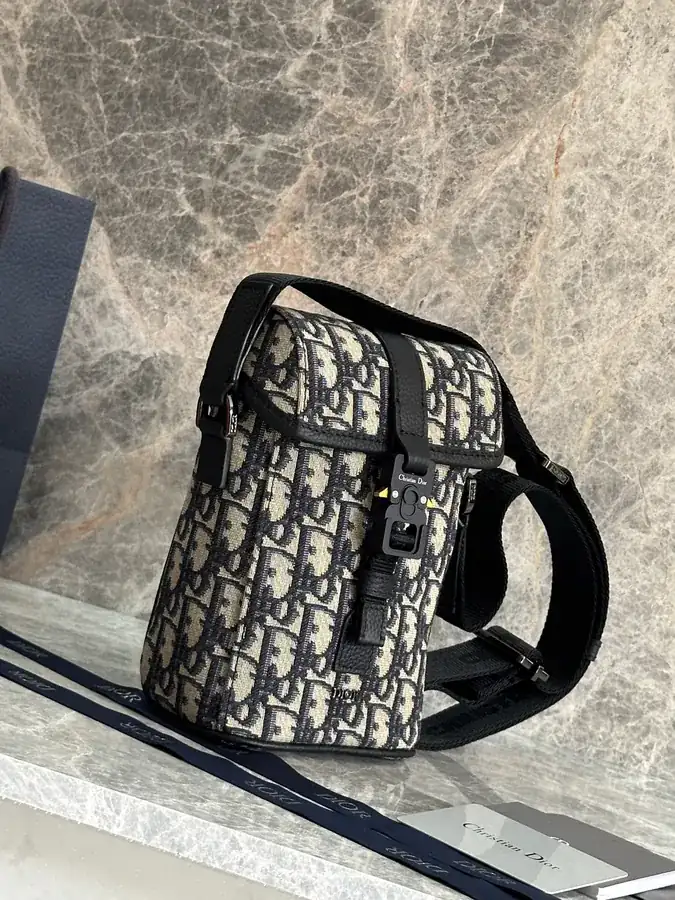 Hit The Road Messenger Bag Mini Size, Modern Style