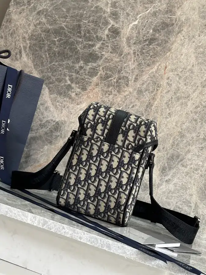 Hit The Road Messenger Bag Mini Size, Modern Style
