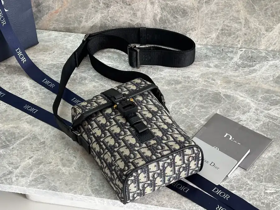 Hit The Road Messenger Bag Mini Size, Modern Style