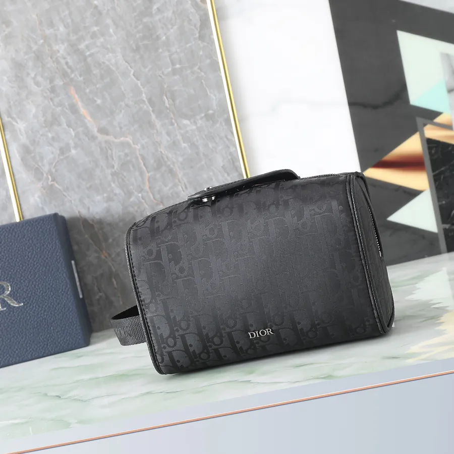 Lingot Wash漱包 Elegant and Practical