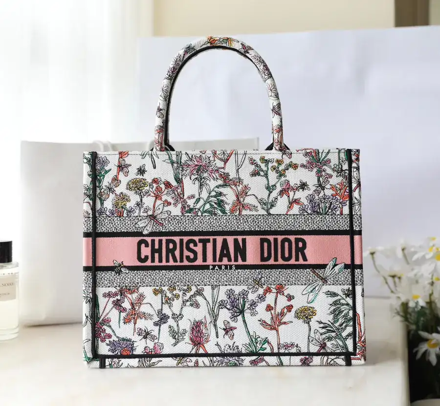 Herbarium White Bucket Bag with Cistian Paris Logo