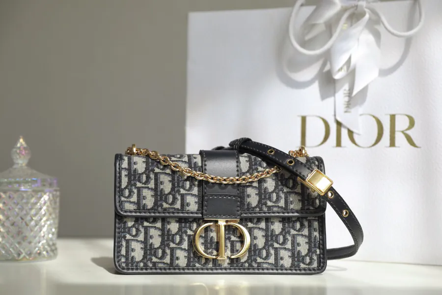 Montaigne 30 Bucket Bag with Chain Strap