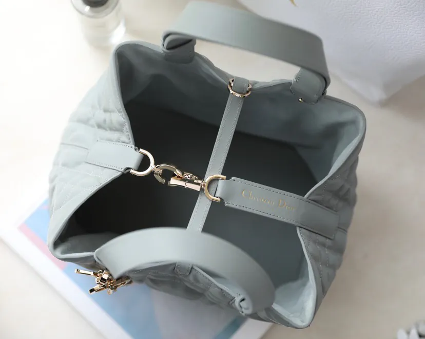 Toujours Medium Shopping Bag DR 071