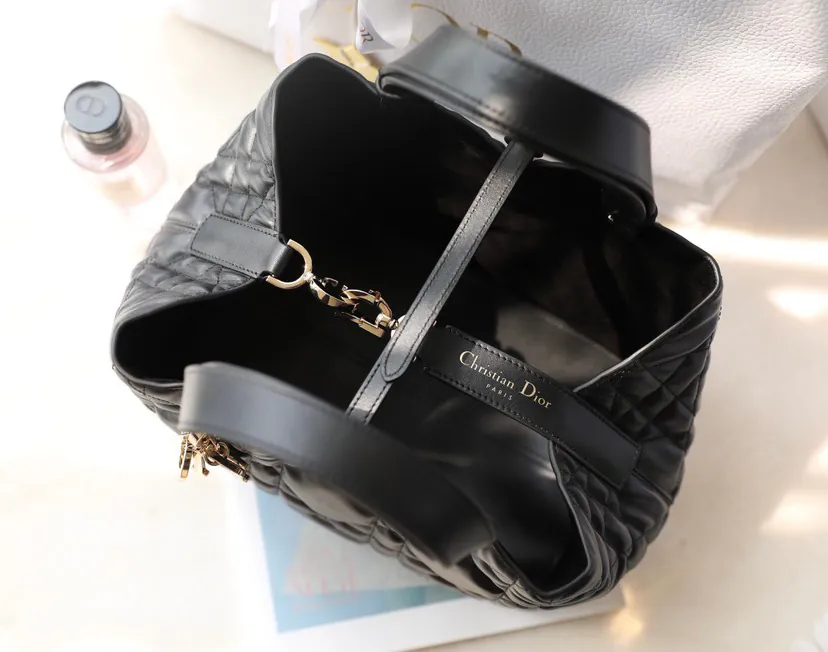 Toujours Medium Shopping Bag DR 071
