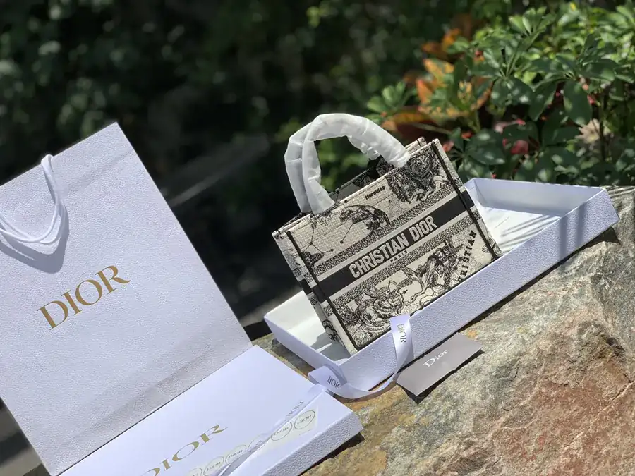 D Brand 2022 New Mini Tote Vintage Style