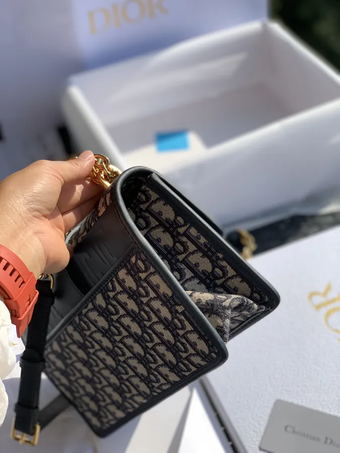 Special Grade Montaigne Chain Bag
