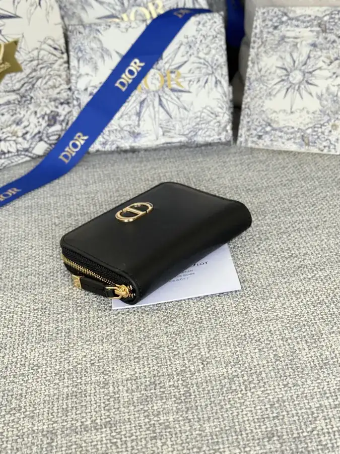30 Montaigne Voyageur Small Zip Wallet