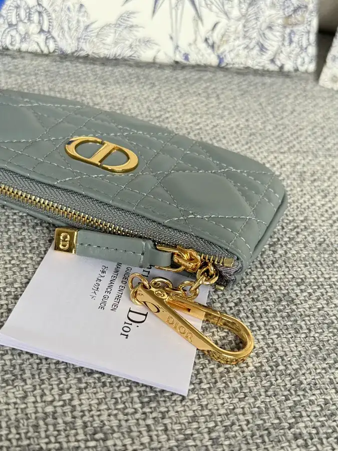 Caro Key Wallet Elegant and Practical